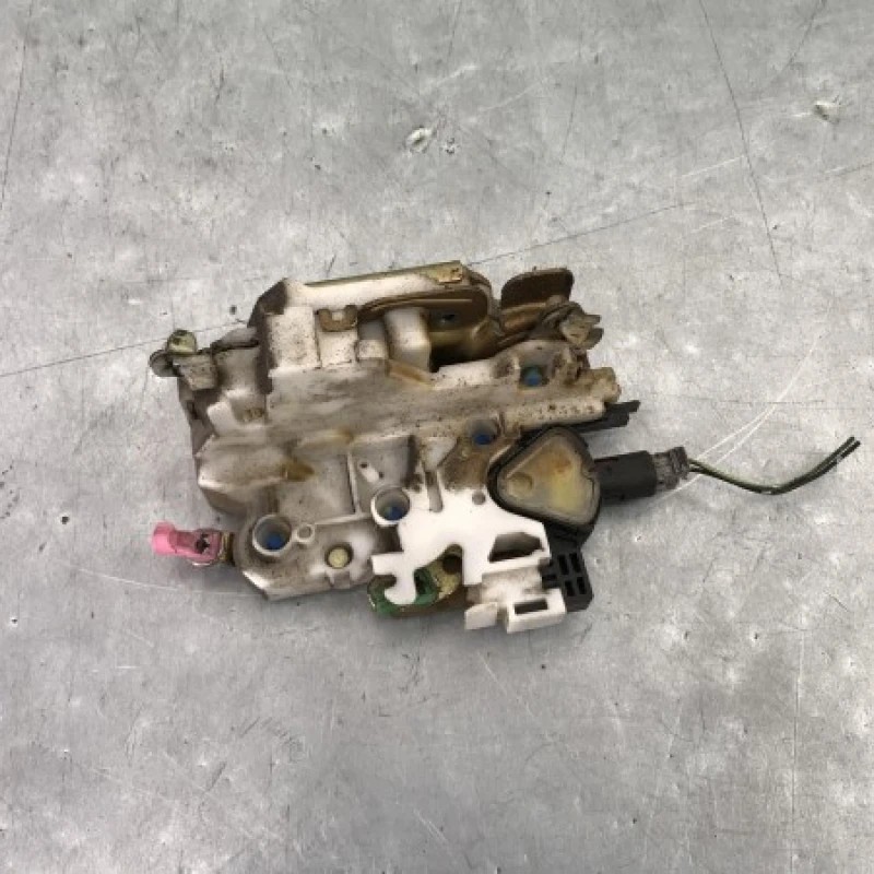 Iala broasca usa stanga fata / Nissan Navara D22 2002 / Caroserie, oglinzi si faruri