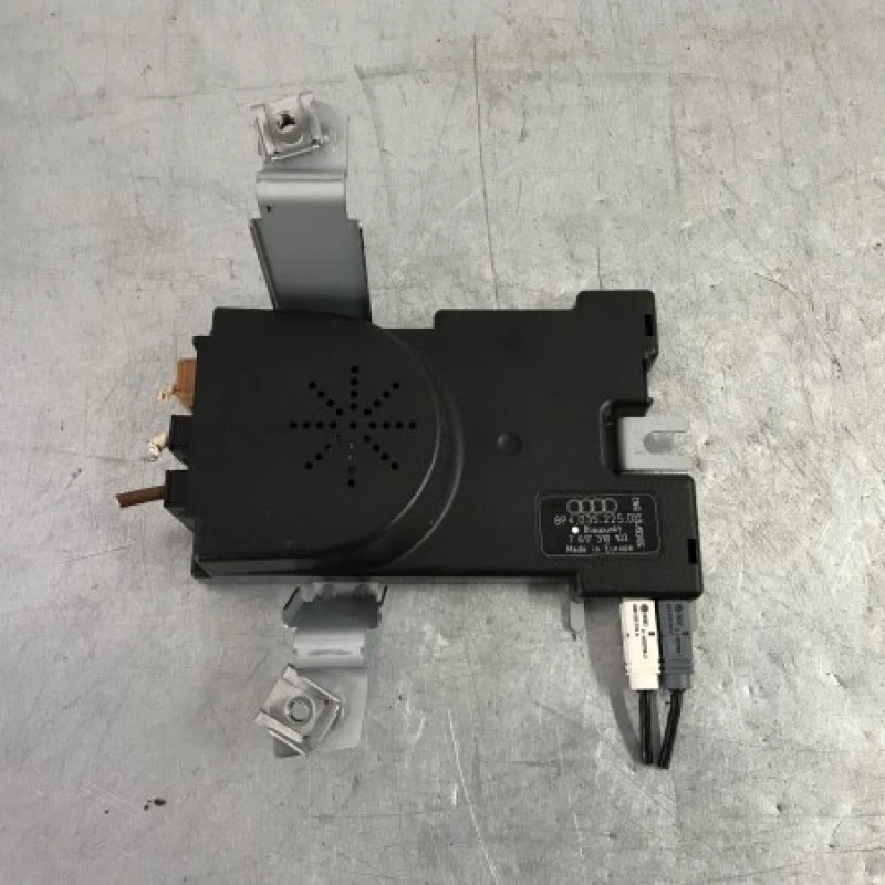 Amplificator antena / Audi A3 8P 2010 / Audio si electronice