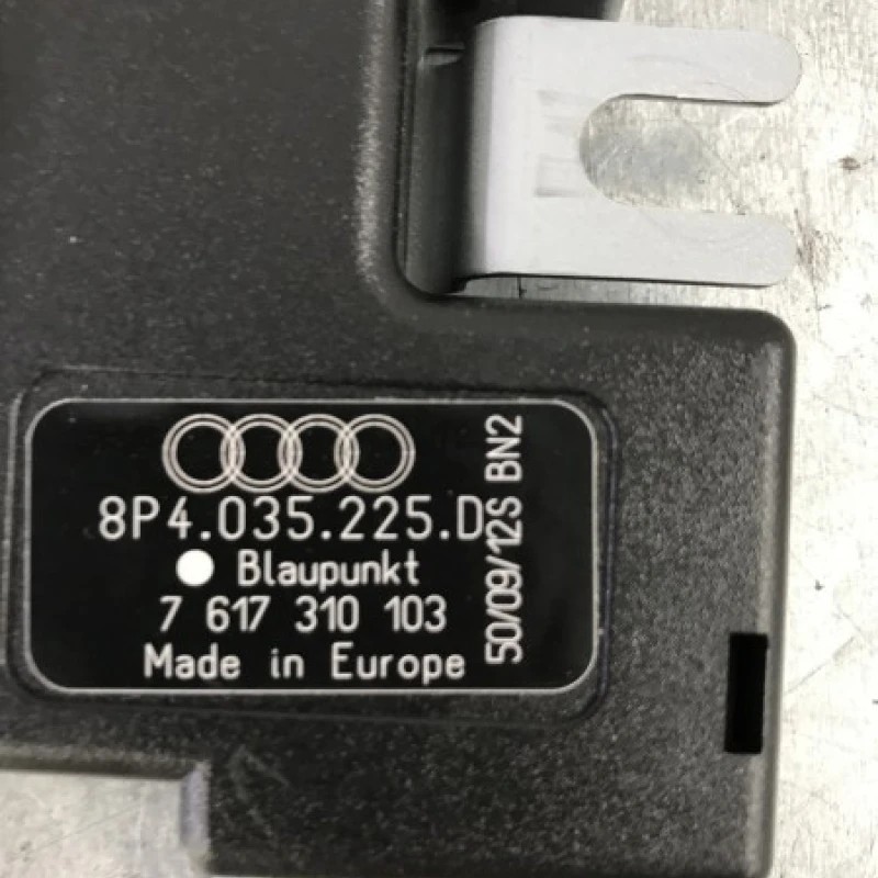 Amplificator antena / Audi A3 8P 2010 / Audio si electronice