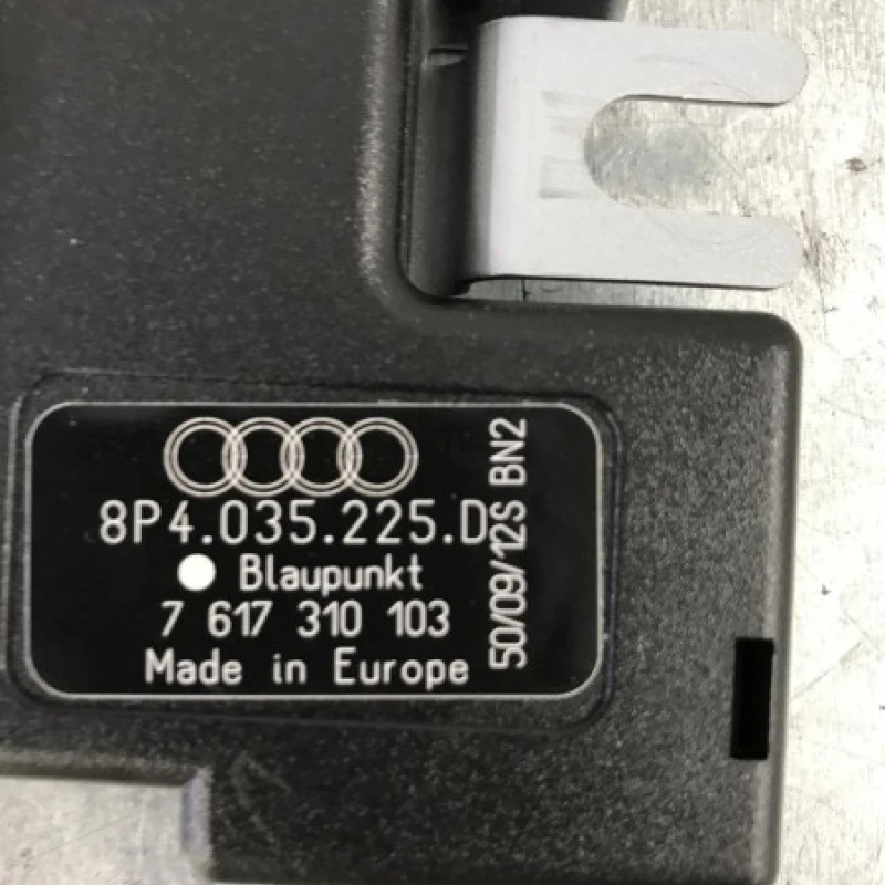 Amplificator antena / Audi A3 8P 2010 / Audio si electronice