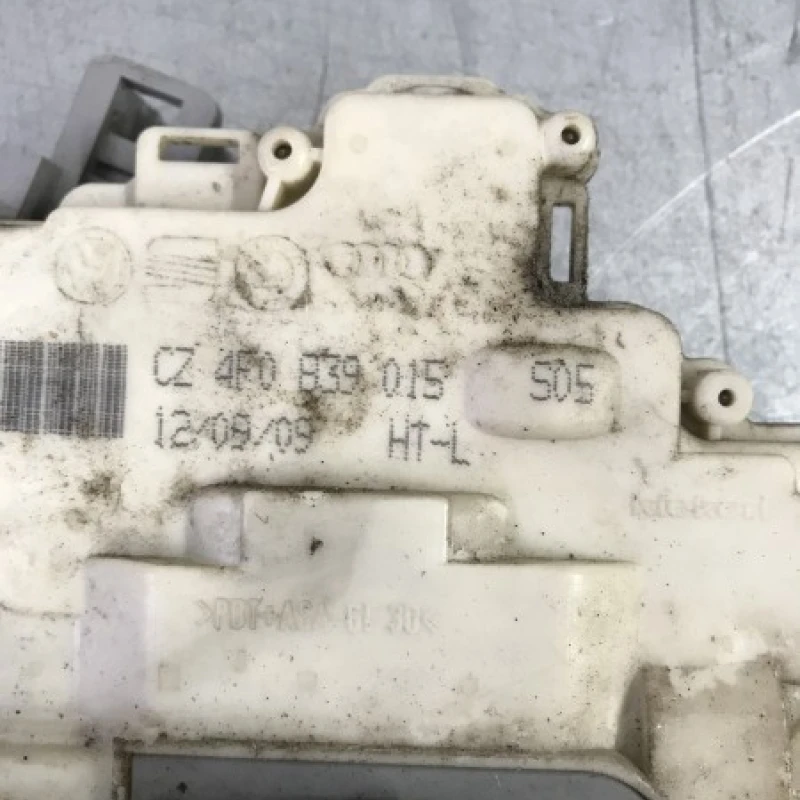 Iala broasca usa stanga spate / Audi A3 8P 2010 / Caroserie, oglinzi si faruri