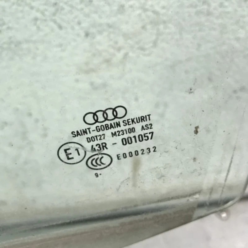 Geam stanga spate / Audi A3 8P 2010 / Caroserie, oglinzi si faruri