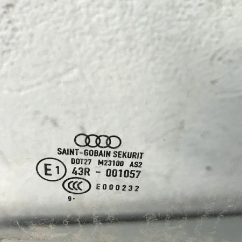 Geam dreapta spate / Audi A3 8P 2010 / Caroserie, oglinzi si faruri