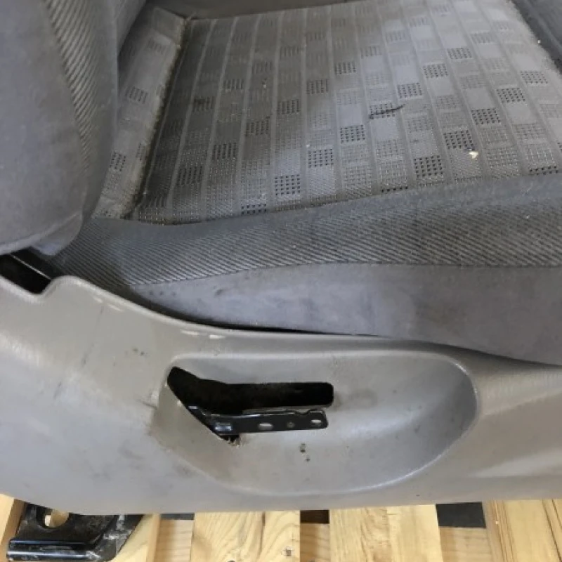 Scaune fata / Nissan Navara D22 2002 / Interior