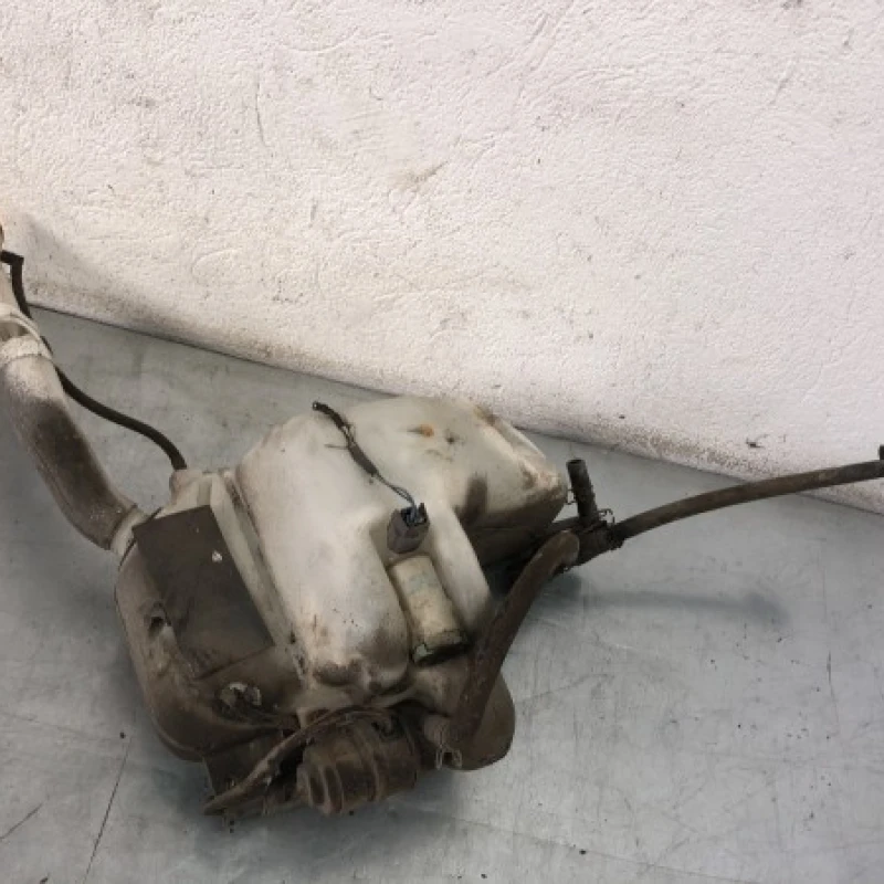 Vas lichid parbriz strop gel / Nissan Navara D22 2002 / Caroserie, oglinzi si faruri