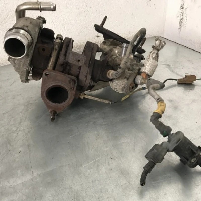 Turbosuflanta turbo turbina / Opel Vivaro Vivaro A 2012 / Motor, racire si evacuare