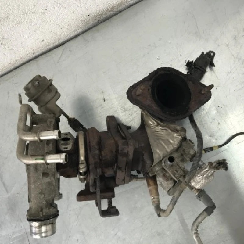 Turbosuflanta turbo turbina / Opel Vivaro Vivaro A 2012 / Motor, racire si evacuare