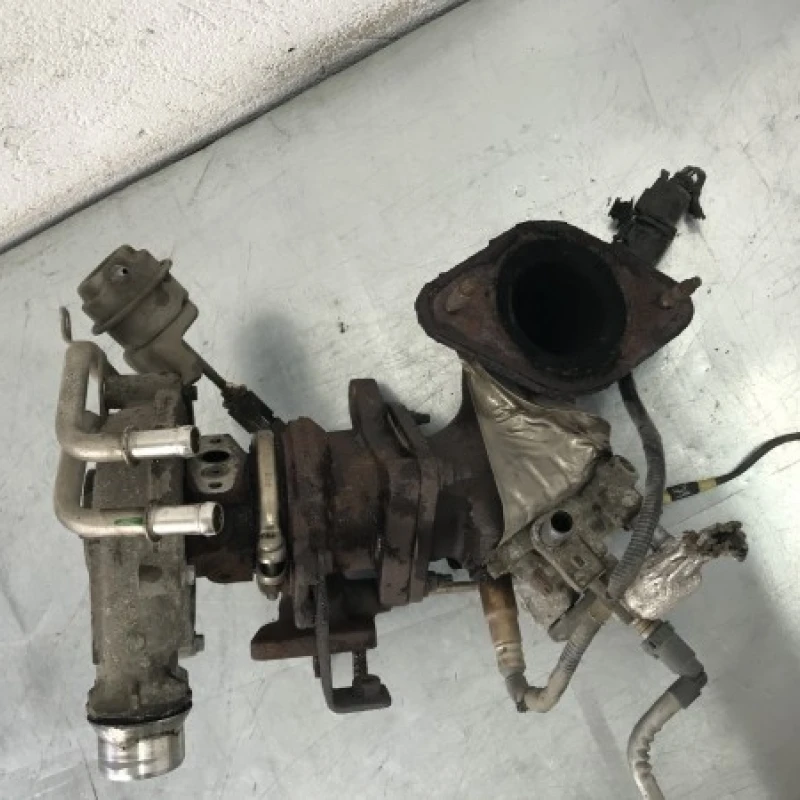 Turbosuflanta turbo turbina / Opel Vivaro Vivaro A 2012 / Motor, racire si evacuare