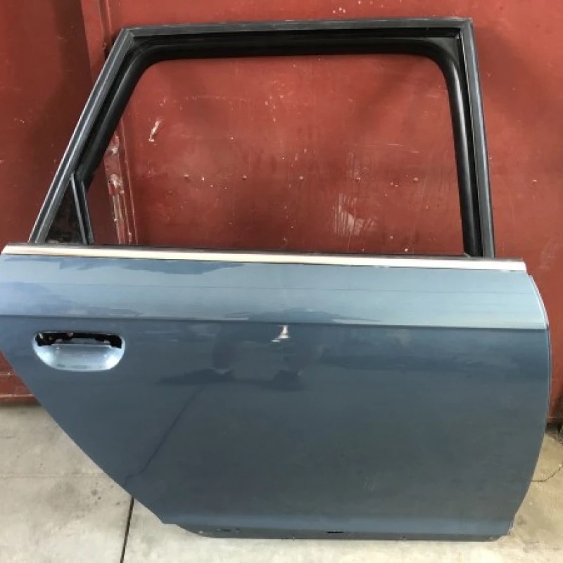 Usa dreapta spate / Audi A6 C6 2010 / Caroserie, oglinzi si faruri