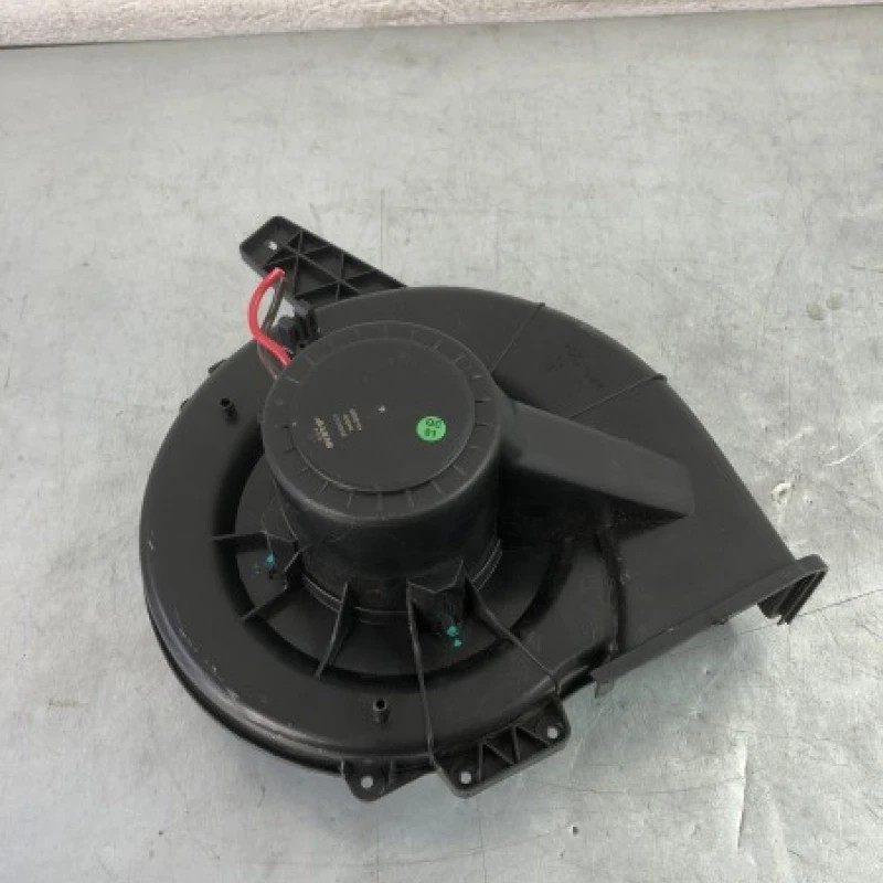 Ventilator bord / Volkswagen Polo 6R 2013 / Climatizare