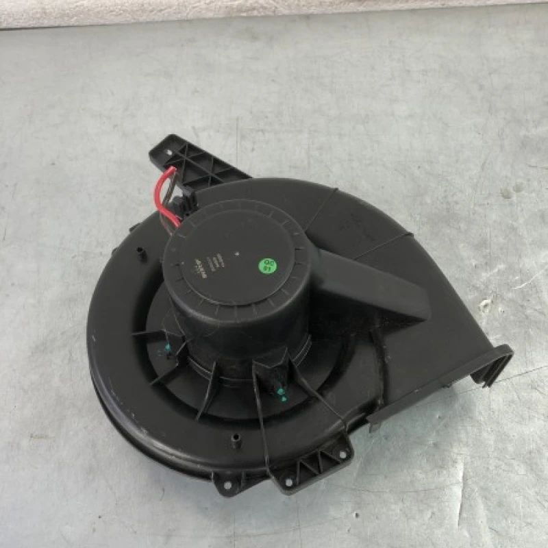 Ventilator bord / Volkswagen Polo 6R 2013 / Climatizare