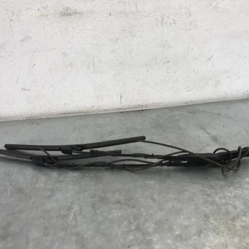 Brate stergatoare fata / Opel Vivaro Vivaro A 2012 / Caroserie, oglinzi si faruri