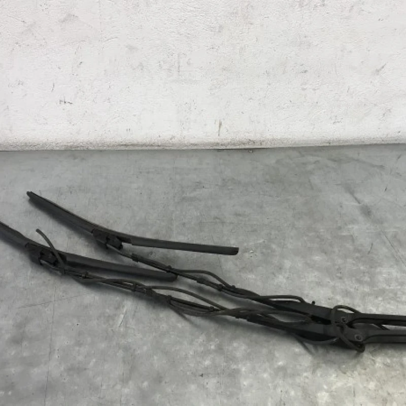 Brate stergatoare fata / Opel Vivaro Vivaro A 2012 / Caroserie, oglinzi si faruri