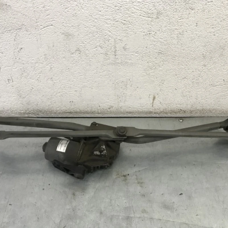 Ansamblu stergatoare cu motoras / Volkswagen Crafter  2010 / Caroserie, oglinzi si faruri