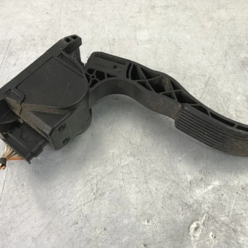 Pedala de accelratie Volkswagen 