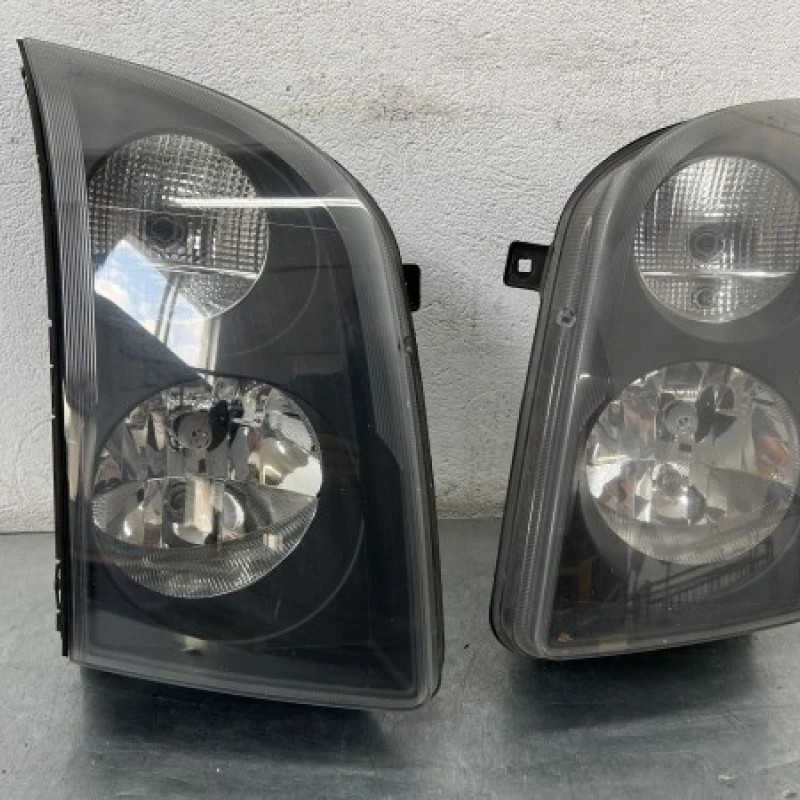 Far dreapta Europa / Volkswagen Crafter 2E/2F 2010 / Caroserie, oglinzi si faruri