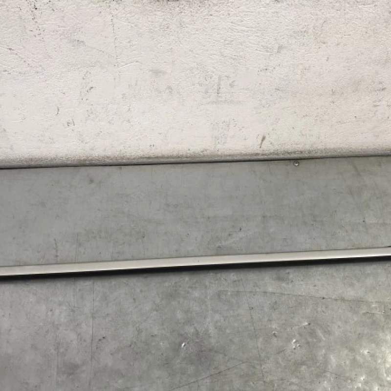 Bandou usa stanga fata / Ford Mondeo MK4 2011 / Caroserie, oglinzi si faruri