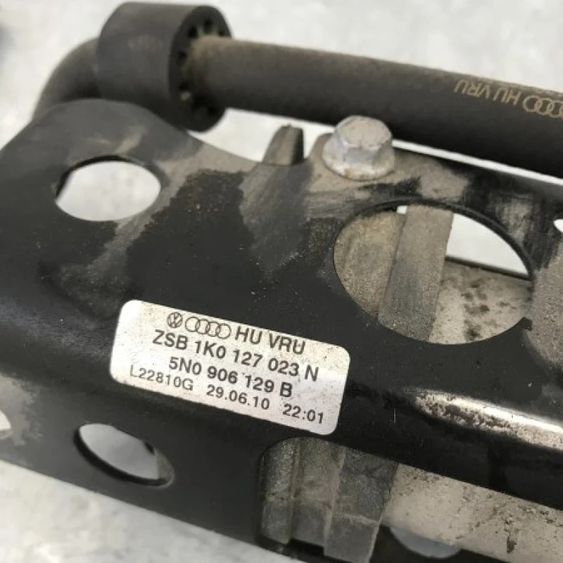 Pompa combustibil / Volkswagen Passat B6 2010 / Motor, racire si evacuare