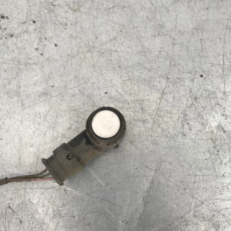 Senzor parcare / Volkswagen Passat B6 2010 / Audio si electronice