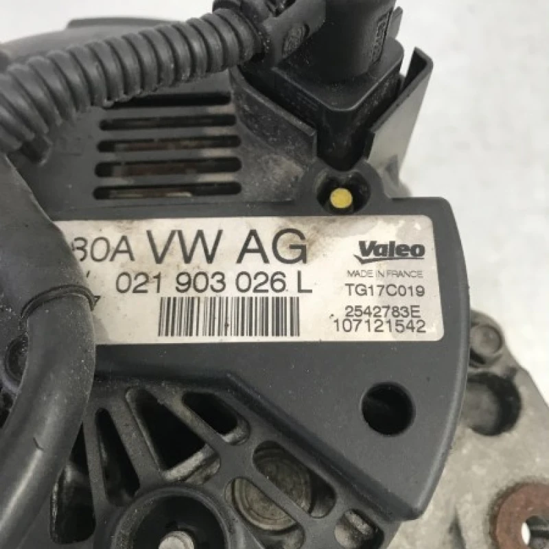 Alternator / Volkswagen Passat B6 2008 / Motor, racire si evacuare