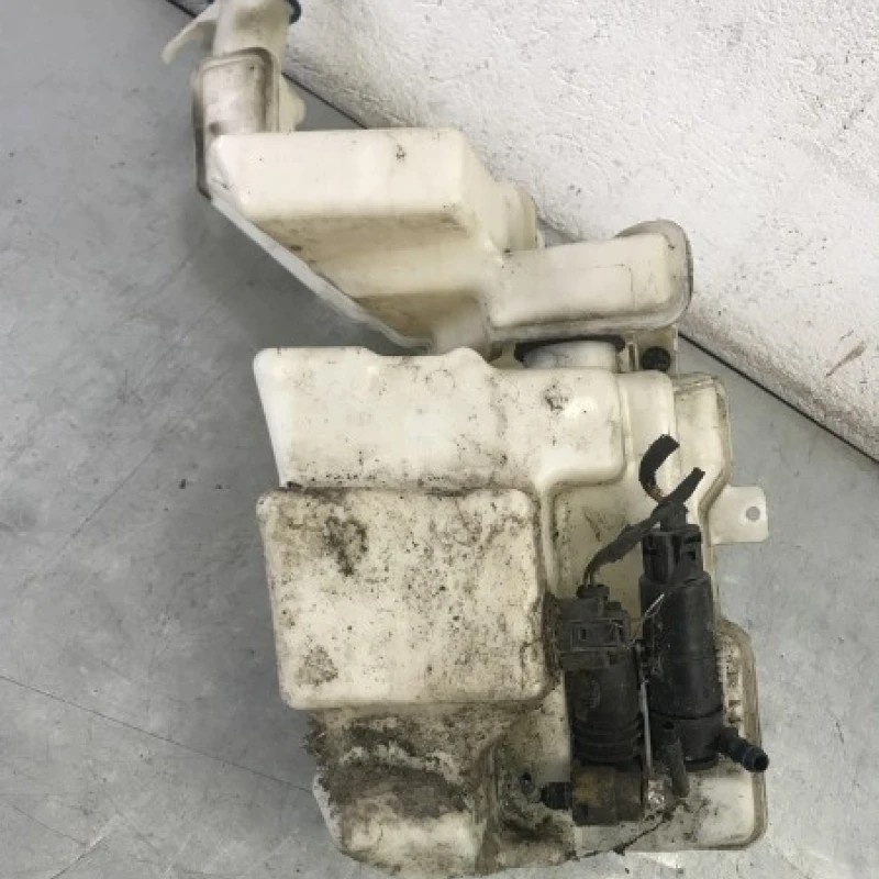 Vas lichid parbriz strop gel / Volkswagen Passat B6 2008 / Caroserie, oglinzi si faruri