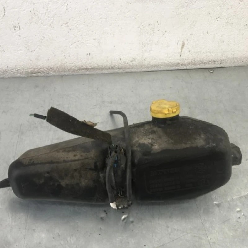 Vas lichid parbriz strop gel / Dacia Sandero Stepway 2016 / Caroserie, oglinzi si faruri