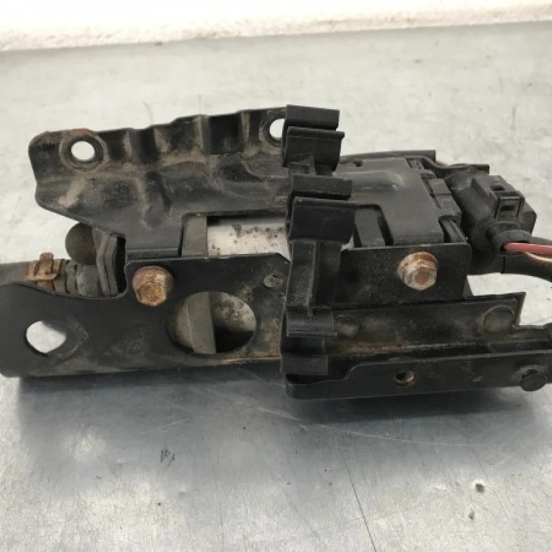 Pompa combustibil / Volkswagen Passat B6 2010 / Motor, racire si evacuare