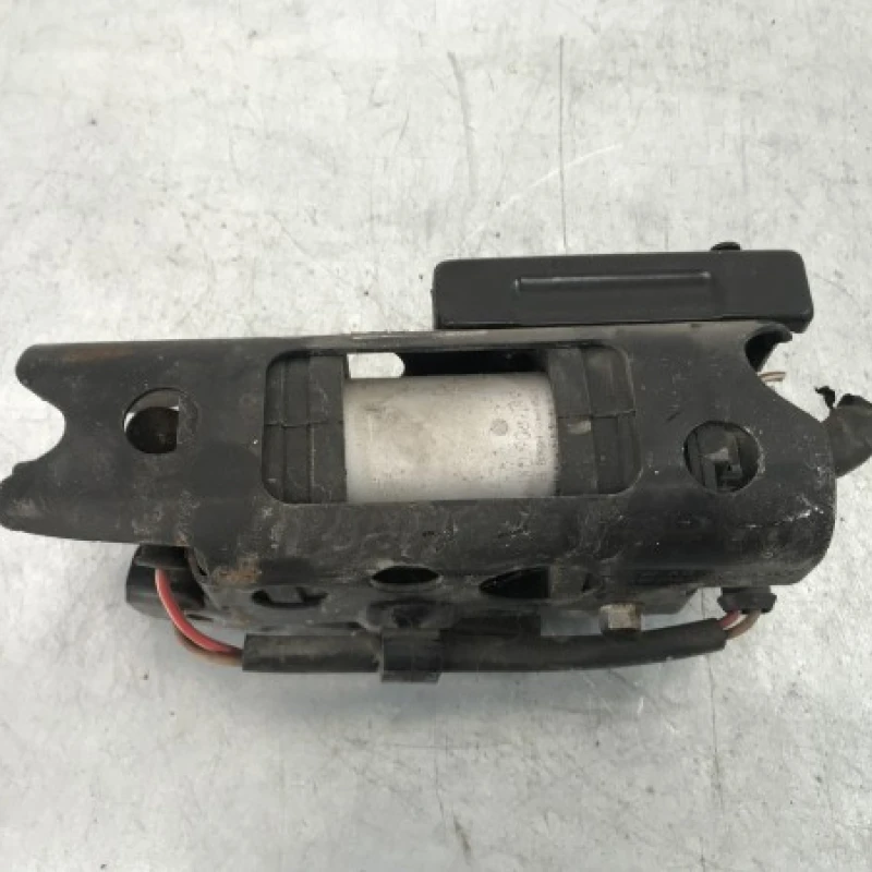 Pompa combustibil / Volkswagen Passat B6 2010 / Motor, racire si evacuare