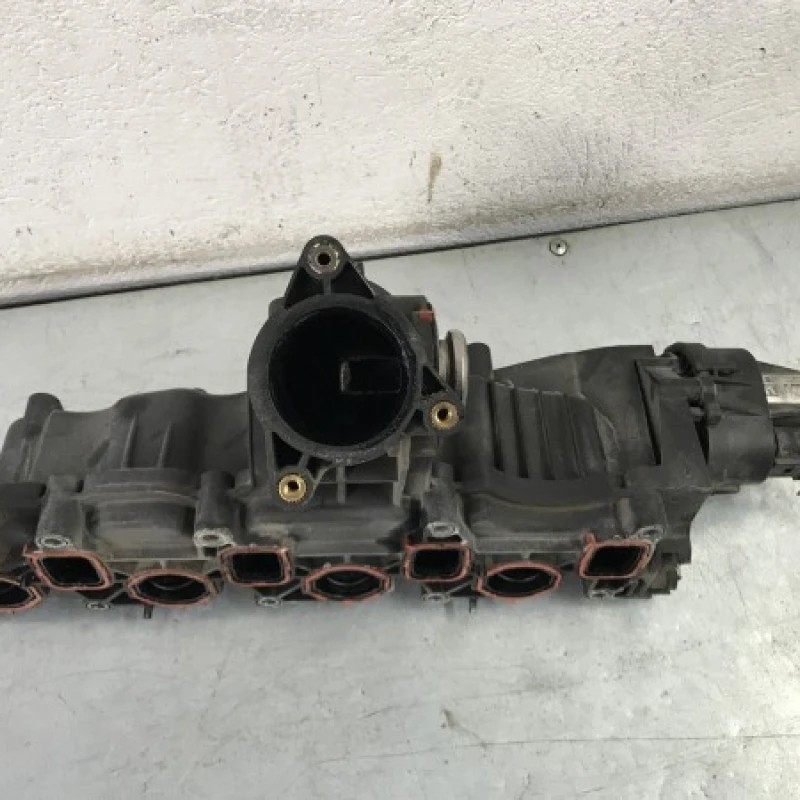 Galerie de admisie Volkswagen Passat B6 2010