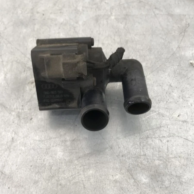 Pompa auxiliara recirculare apa / Volkswagen Passat B7 2012 / Motor, racire si evacuare