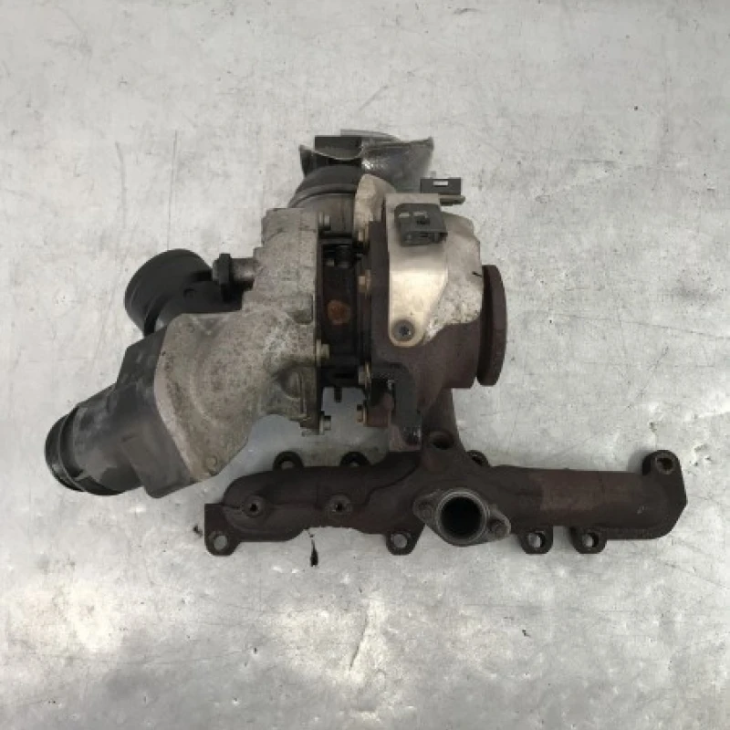 Turbosuflanta turbo turbina / Volkswagen Passat B7 2012 / Motor, racire si evacuare