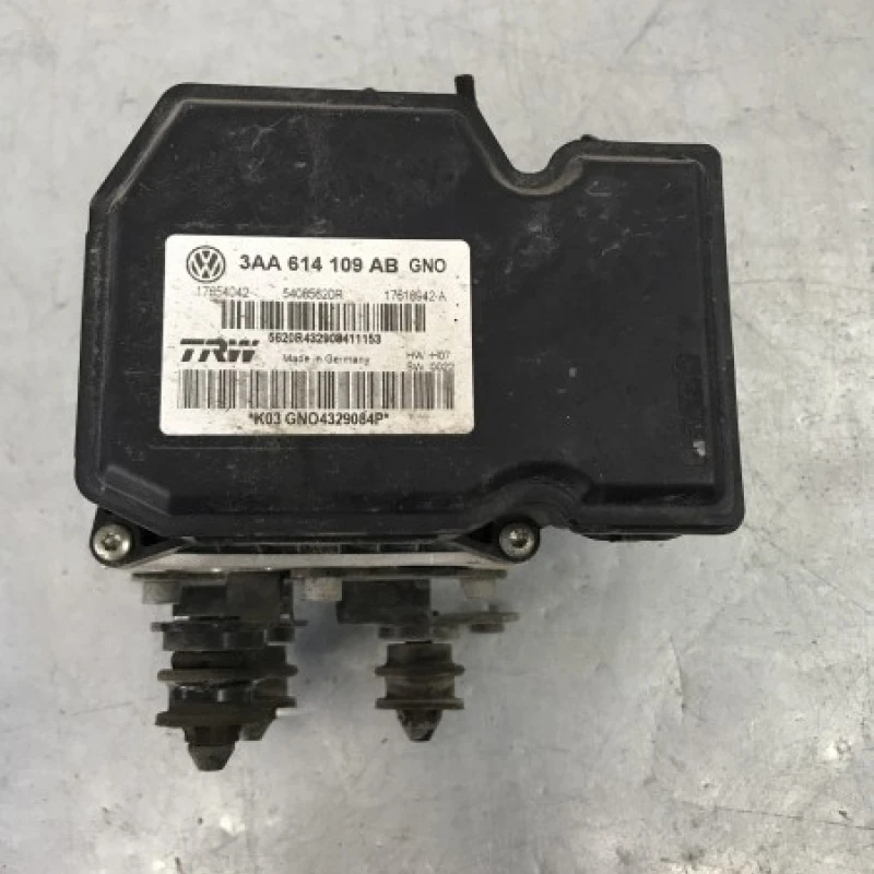 Pompa abs / Volkswagen Passat B7 2012 / Frane