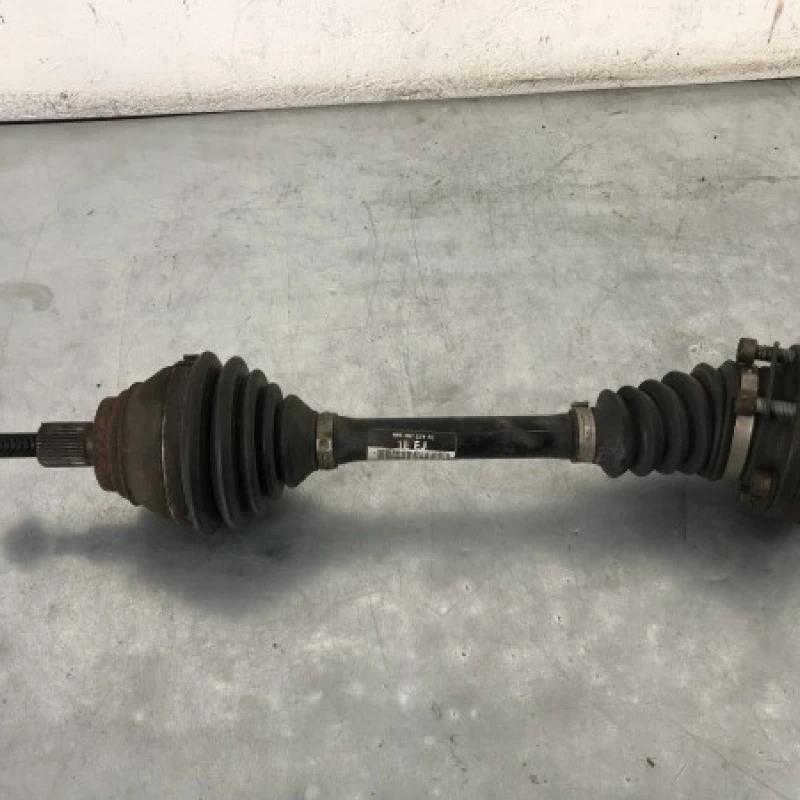 Planetara stanga fata / Volkswagen Passat B7 2012 / Cutie viteze, ambreiaj, transmisie