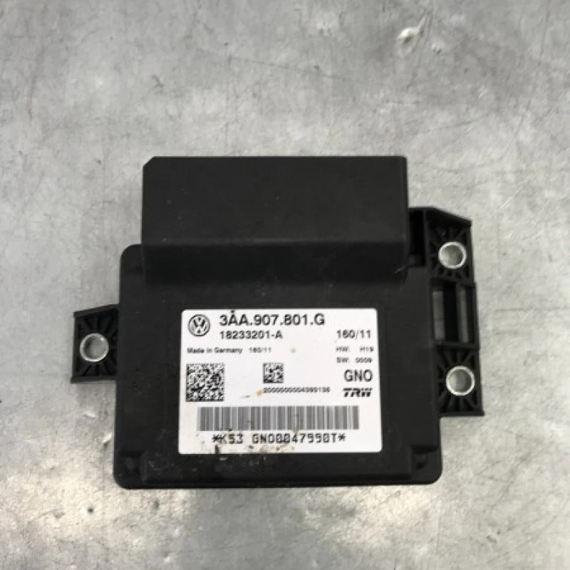 Calculator frana de mana / Volkswagen Passat B7 2012 / Audio si electronice