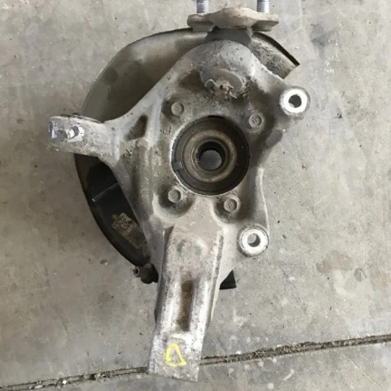Fuzeta dreapta fata / Lexus CT 200h CT 200h 2012 / Directie si suspensie