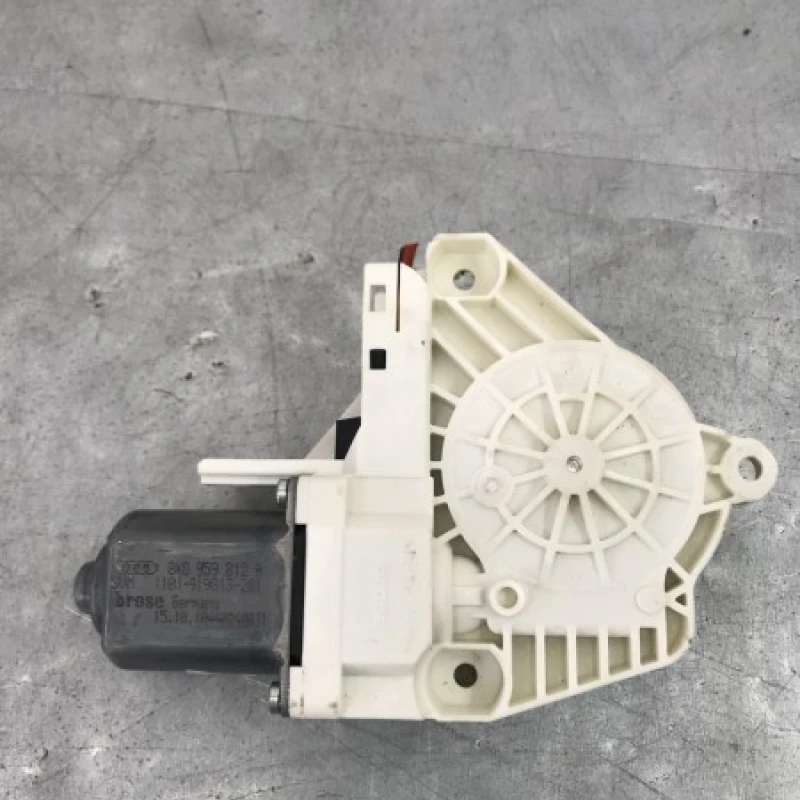 Motoras geam dreapta spate Audi 