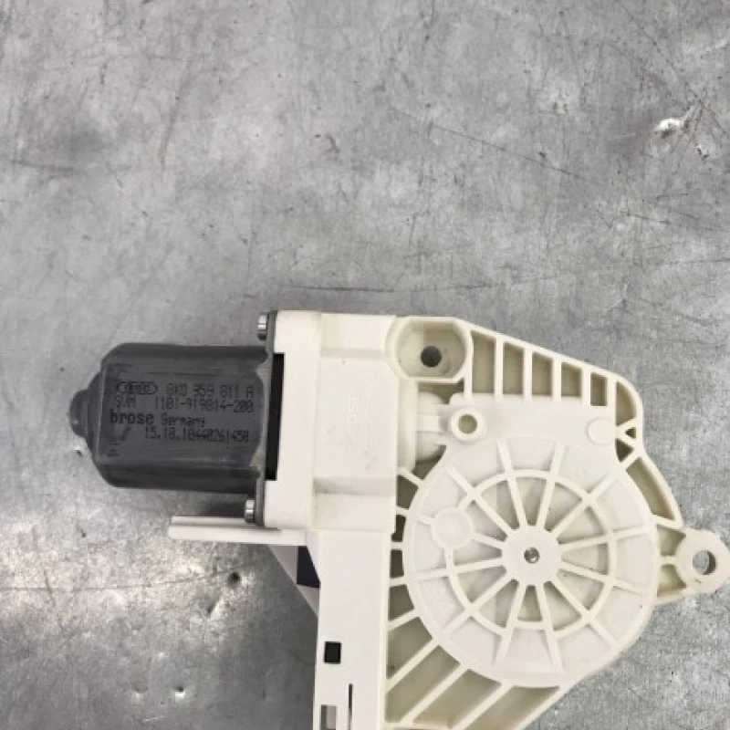 Motoras geam stanga spate Audi 