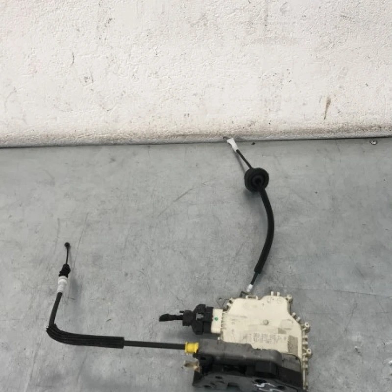 Iala broasca usa stanga spate / Audi A4 B8 2010 / Caroserie, oglinzi si faruri