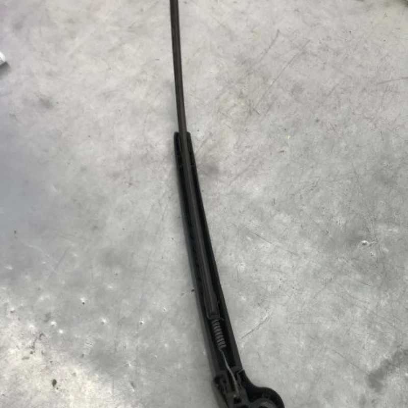 Brat stergator haion / Audi A4 B8 2010 / Caroserie, oglinzi si faruri