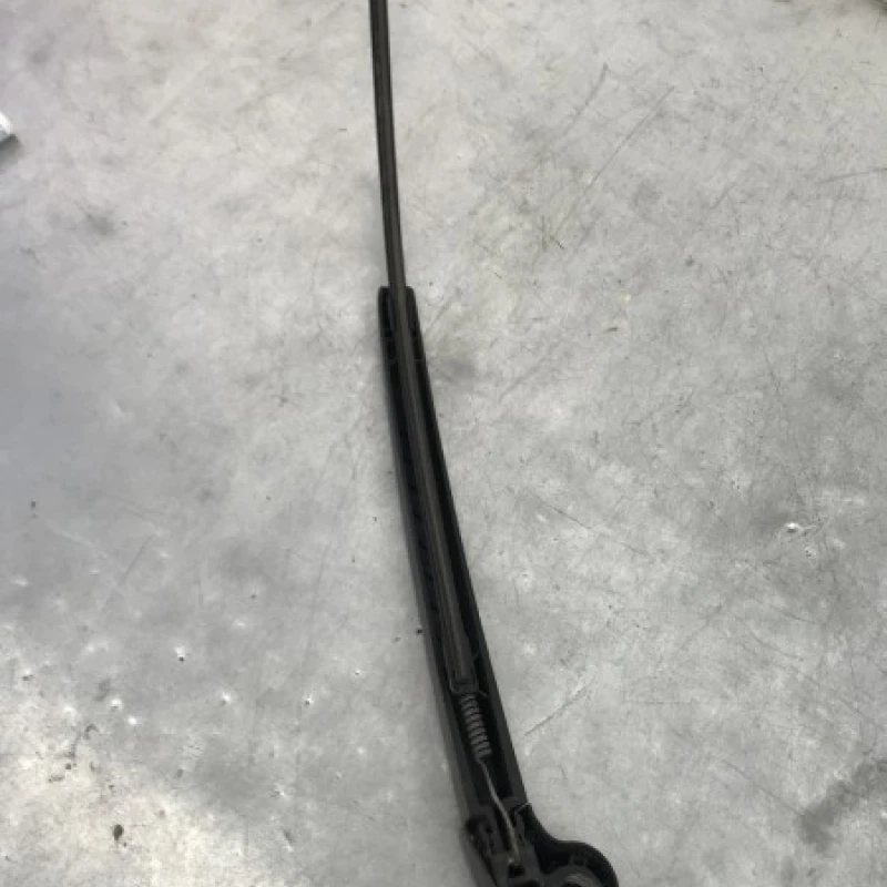 Brat stergator haion / Audi A4 B8 2010 / Caroserie, oglinzi si faruri