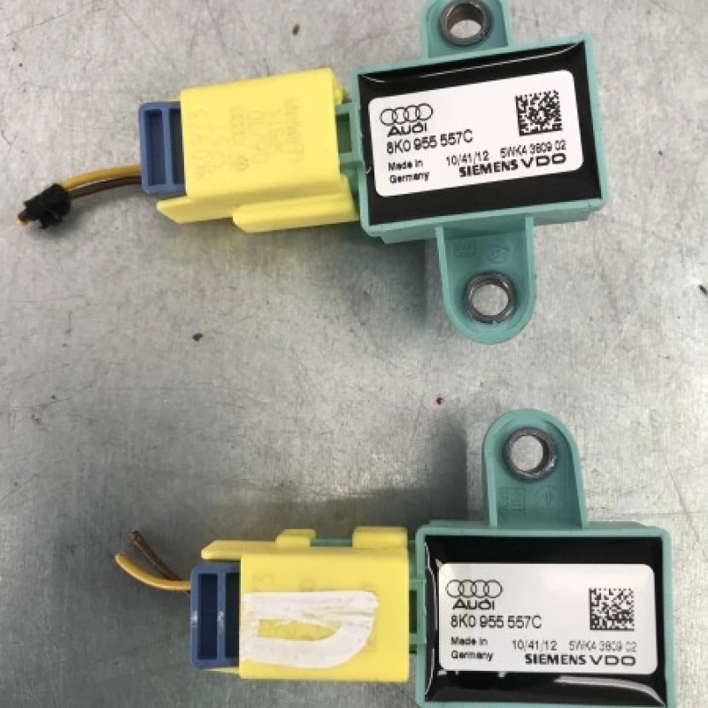 Senzor impact Audi A4 B8 2010