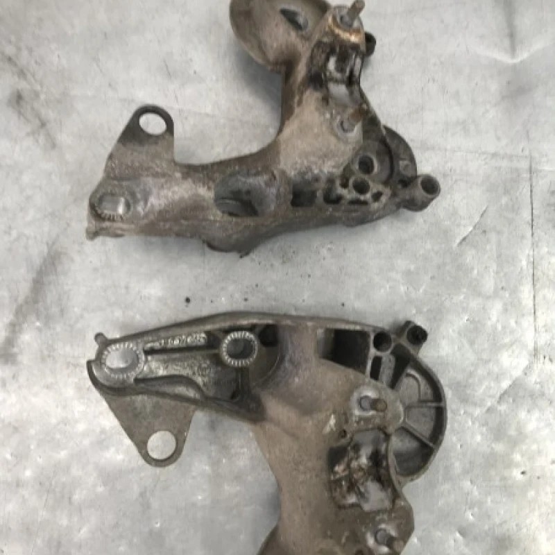 Suport tampon motor stanga Audi A6 C6 2010