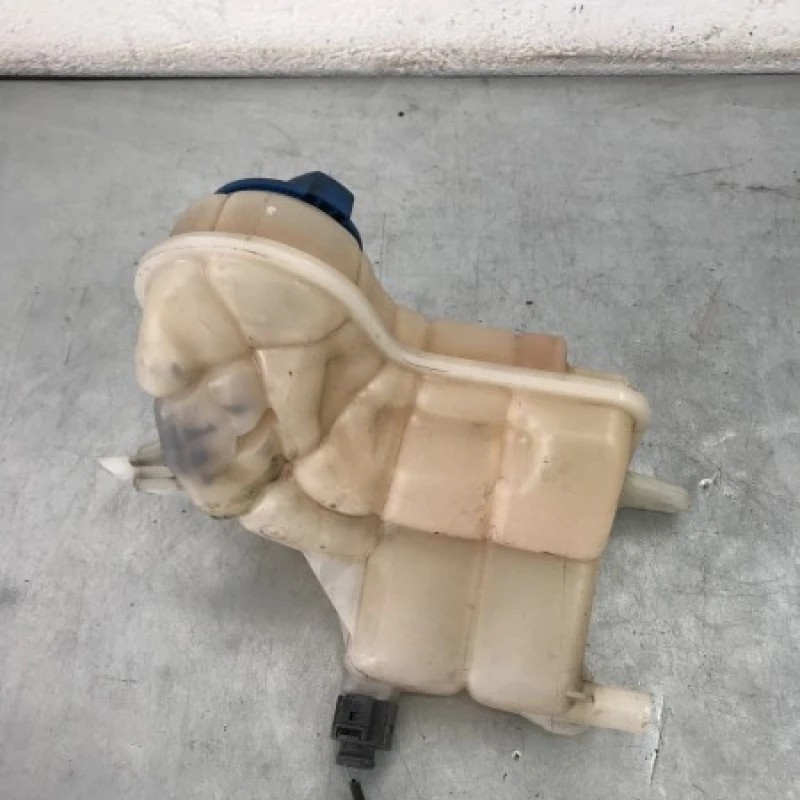 Vas expansiune / Audi A4 B8 2010 / Motor, racire si evacuare