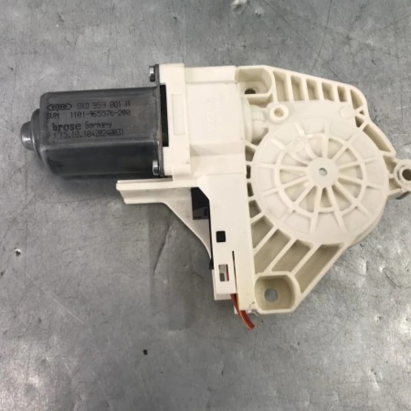 Motoras geam stanga fata Audi A4 B8 2010