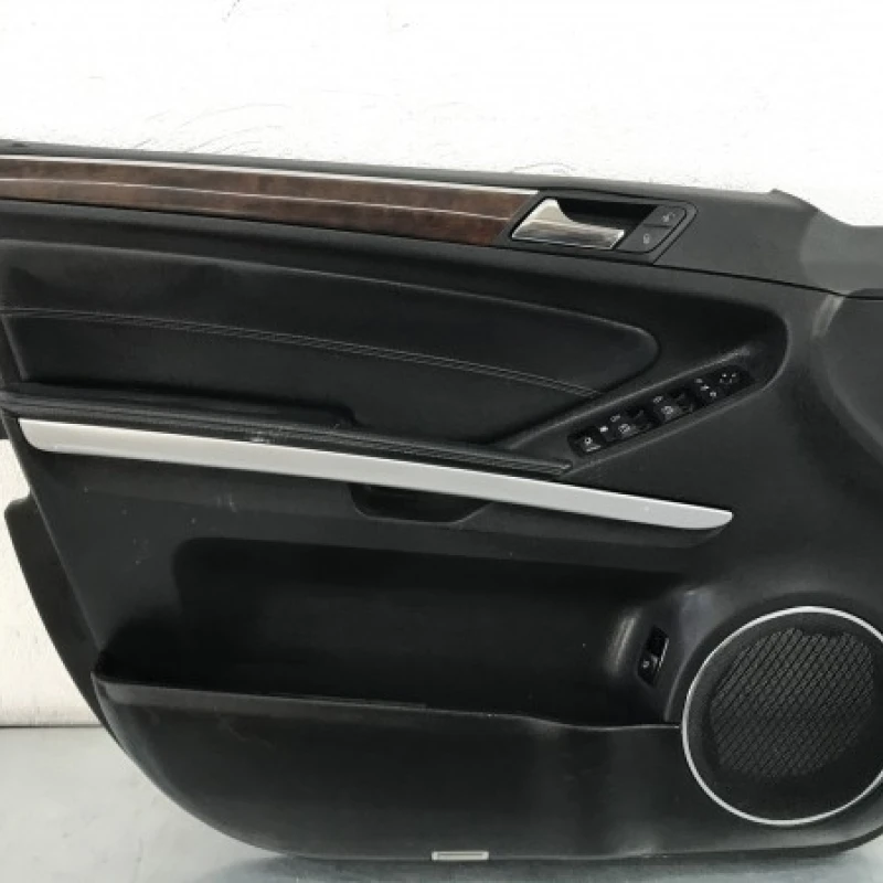 Panou tapiterie usa stanga fata Mercedes-Benz 