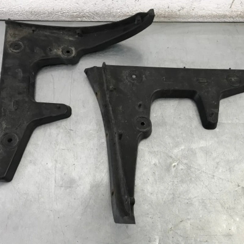 Suport bara spate stanga / Audi A6 C6 2010 / Caroserie, oglinzi si faruri