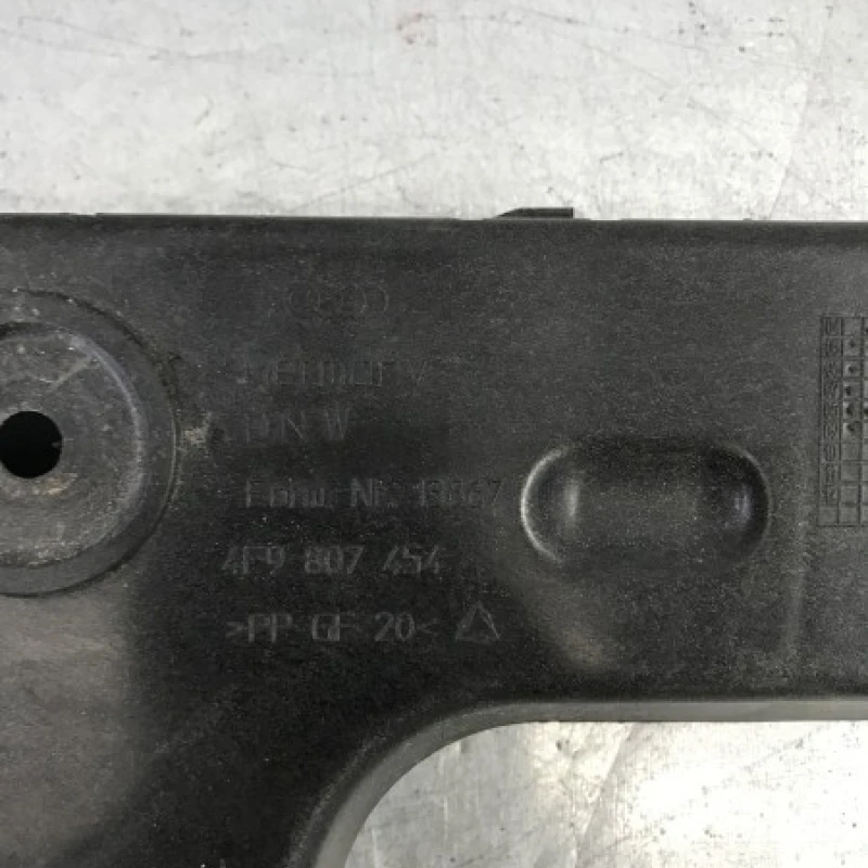 Suport bara spate stanga / Audi A6 C6 2010 / Caroserie, oglinzi si faruri
