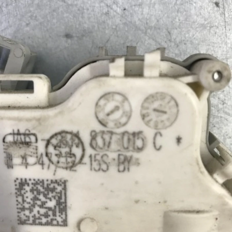 Iala broasca usa stanga fata / Audi A4 B8 2010 / Caroserie, oglinzi si faruri