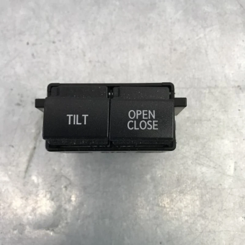 Buton deschidere trapa / Lexus CT 200h CT 200h 2012 / Caroserie, oglinzi si faruri