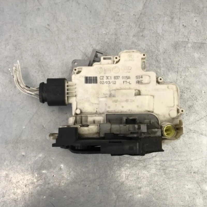 Iala broasca usa stanga fata / Volkswagen Passat B7 2012 / Caroserie, oglinzi si faruri